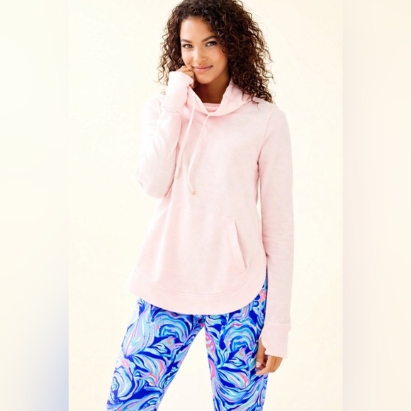 Lilly Pulitzer Tops - Lilly Pulitzer size xxs fletcher pullover in excellent condition​